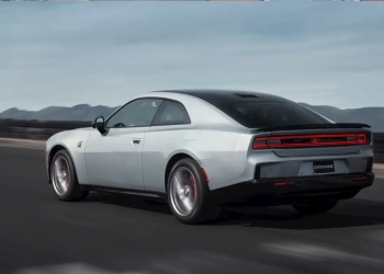 Dodge charger daytona (2)