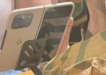 Google pixel 9 pro fold starbucks