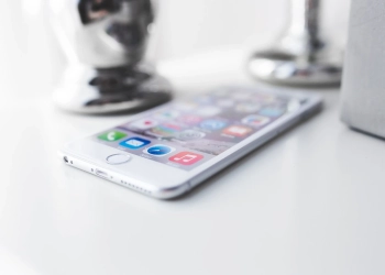 Apple altera política da app store