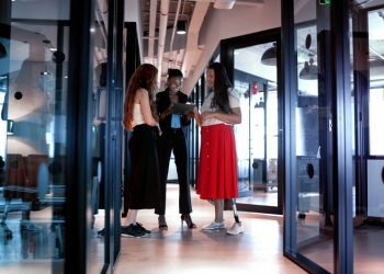 Lenovo lança novos serviços para ia acessível e escalável