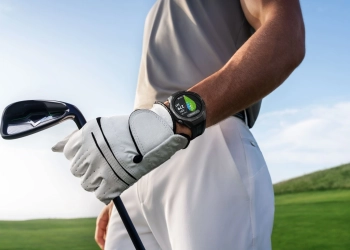 Huawei watch gt 5 pro facilita jogo de golfe