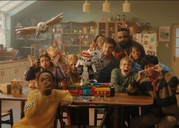 Cataclaws é a nova estrela da campanha de natal lego