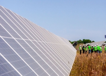 Omexom e hyperion garantem 72,2 mwp de energia solar em portugal