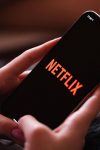 Como a netflix utiliza tendências da internet para decidir suas produções