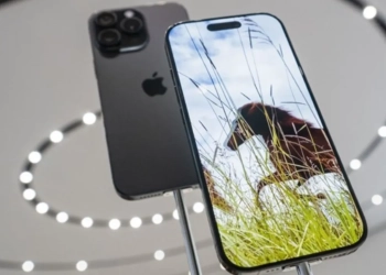 Apple iphone 17 - samsung oled