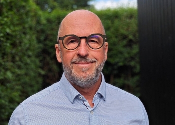 Quebrar barreiras para construir melhores cidades inteligentes, por anthony sayers