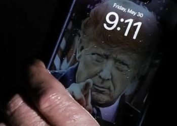 Donald trump iphone