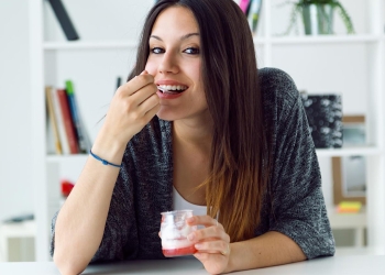 Vitaminas essenciais para mulheres a partir 25 anos