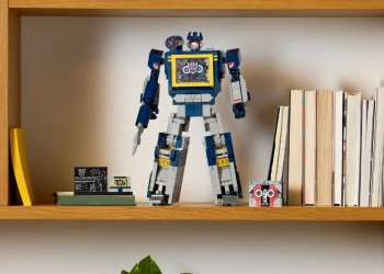 Lego transformers - soundwave (3)