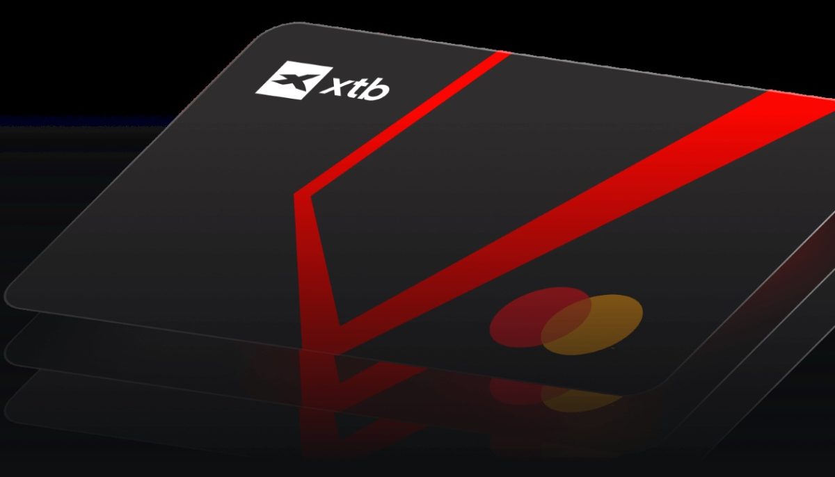 XTB lança cashback convertido em direitos fracionados