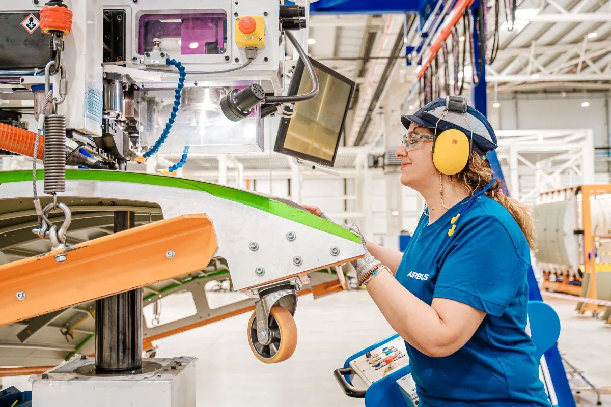 Airbus Atlantic Portugal: 50% da força de trabalho na produção é feminina.