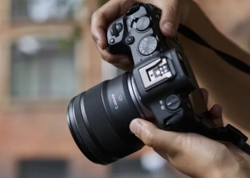 Canon rf 45mm f1. 2 stm lens (2)