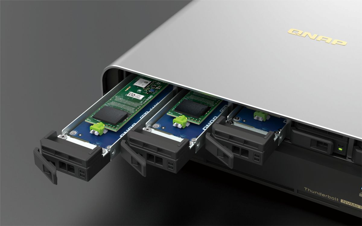 TBS 574TX 4 SSD Hardware