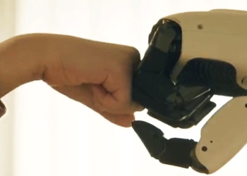 Lg cloid: o robot doméstico com mãos de cinco dedos