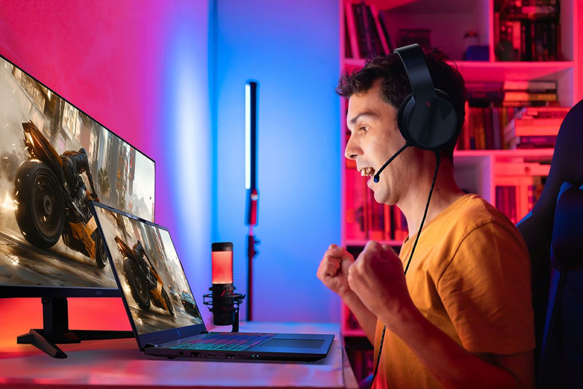 Acer Nitro V 16S AI ANV16S I51 Lifestyle 01 1 TecheNet Acer nitro v 16s ai anv16s i51 lifestyle 01 1