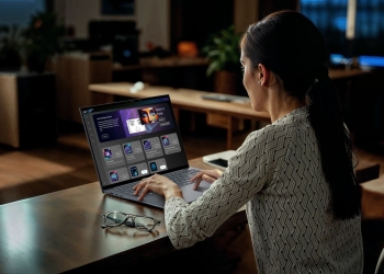 Acer Swift Edge 16 AI SFE16 151T Lifestyle 05 Acer, Aspire AI, CES 2026, Swift AI TecheNet Acer revela novos portáteis swift ai e aspire ai na ces 2026