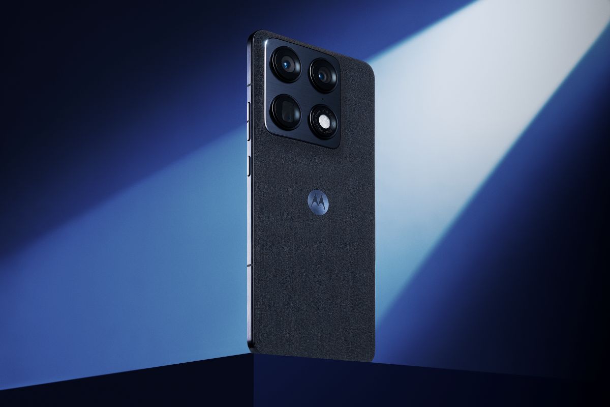 motorola signature Lifestyle Carbon 5 CES 2026, Lenovo Tech World 2026, Motorola Qira, Motorola Razr fold, Motorola Signature TecheNet Motorola signature lifestyle carbon 5 ces 2026, lenovo tech world 2026, motorola qira, motorola razr fold, motorola signature