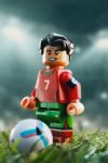 Lego junta cr7, messi, mbappé e vini jr. Em sets colecionáveis