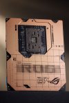 Rog crosshair 2006: a motherboard que celebra 20 anos de gaming com estilo retro