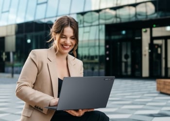 Acer lança portátil empresarial travelmate p6 14 ai