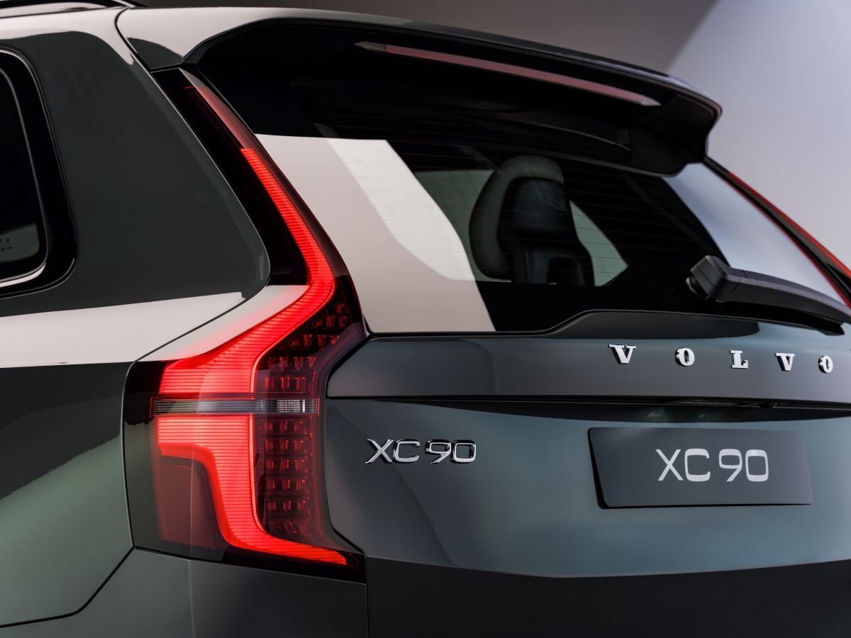 The Volvo XC90 Studio Taillight TecheNet The volvo xc90 studio taillight