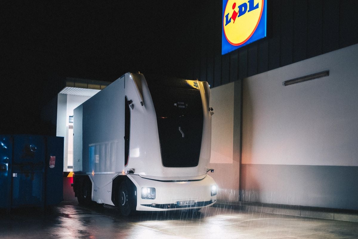 camiao autonomo alemanha, camião autónomo sem cabine, Einride, Lidl, veículo elétrico TecheNet Lidl testa camião autónomo sem cabine na alemanha