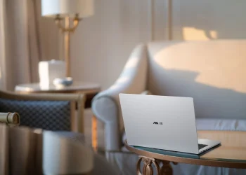 Asus lança em portugal o expertbook a7 por 1. 599 euros