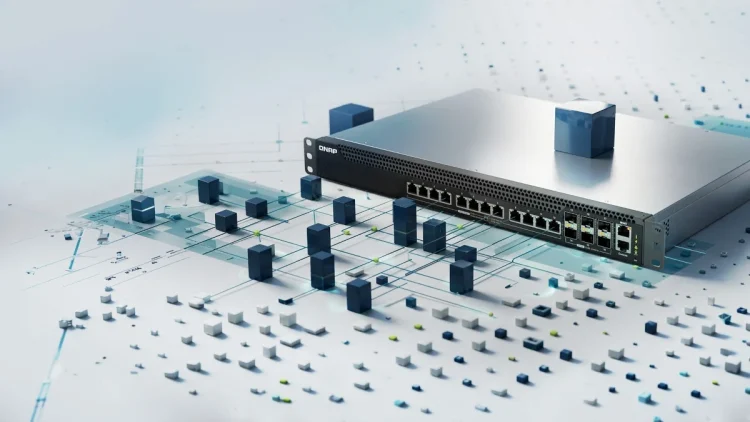 Qnap qsw-m5218 combina portas 10gbe com uplinks 25gbe